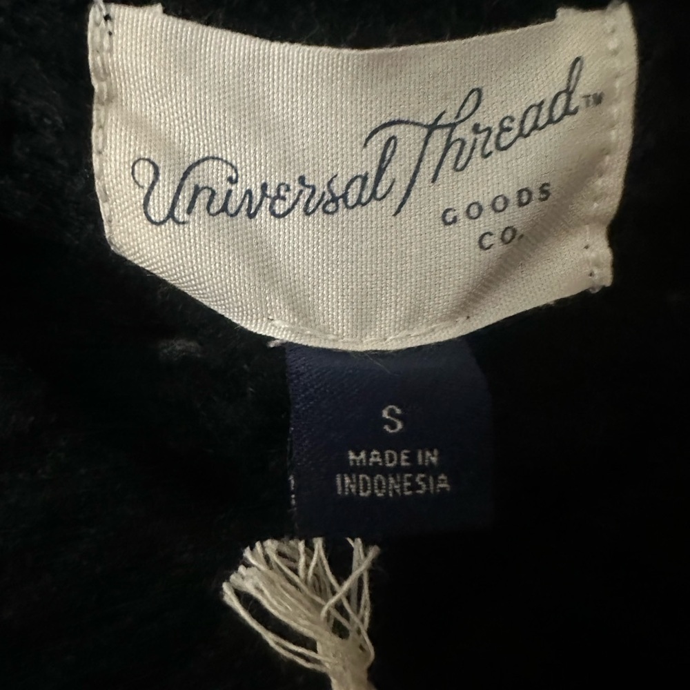 Sweater by Universal Thread - Picture 3 of 6